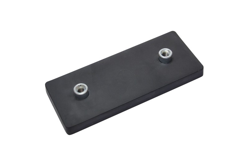 Neodymium magneetsysteem in rubber, rechthoekig met 2 x draadgat zwart 110 x 45 mm